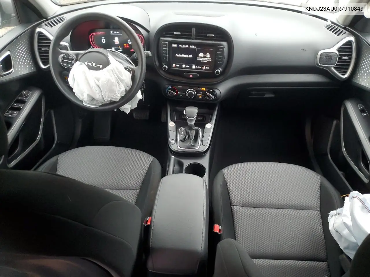 KNDJ23AU0R7910849 2024 Kia Soul Lx