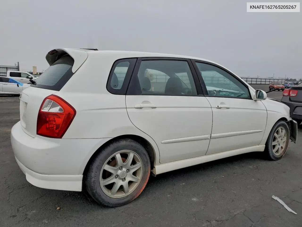 KNAFE162765205267 2006 Kia Spectra5