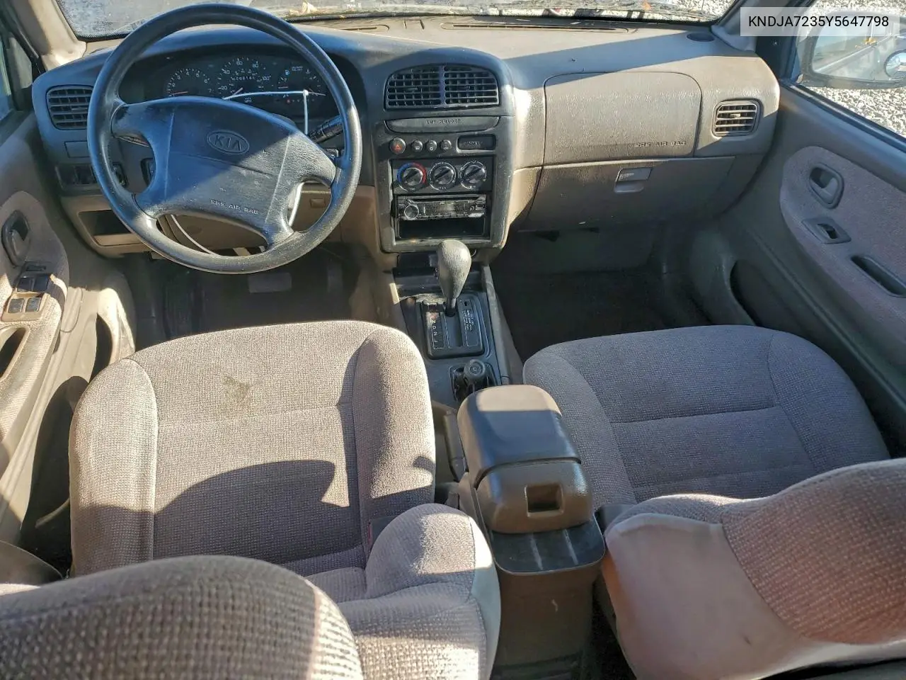KNDJA7235Y5647798 2000 Kia Sportage