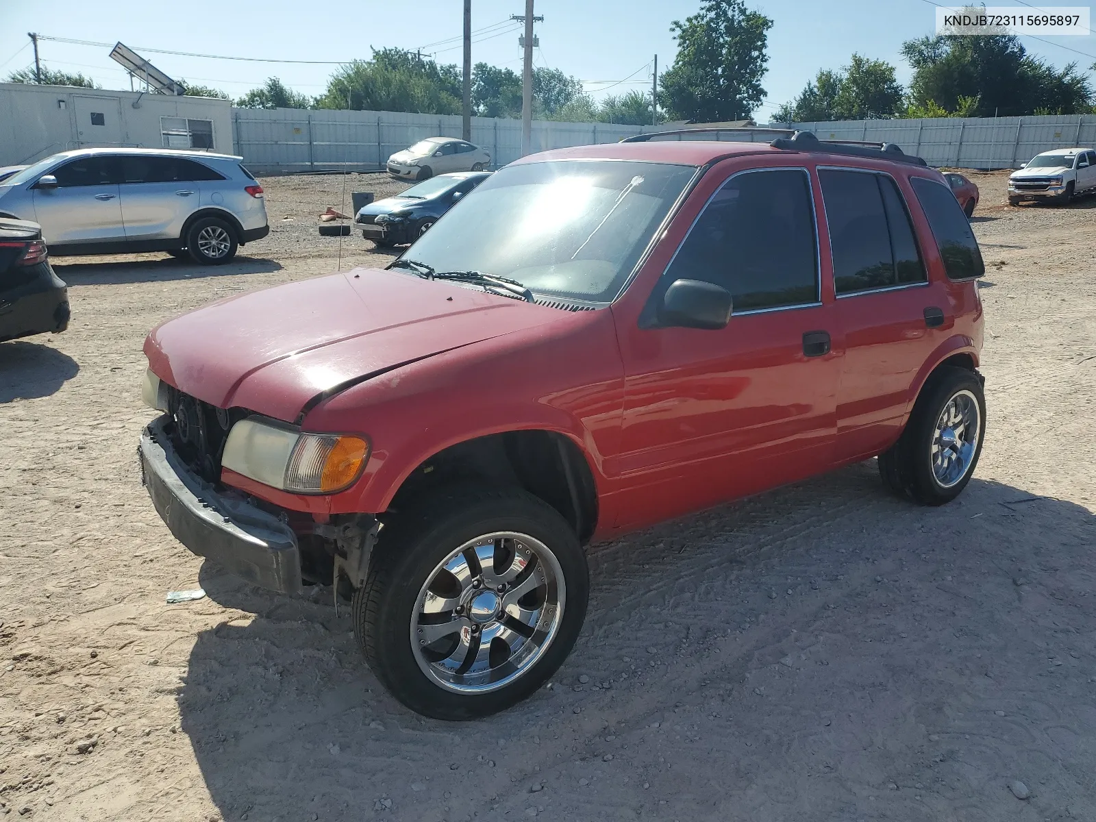 2001 Kia Sportage VIN: KNDJB723115695897 Lot: 65180664