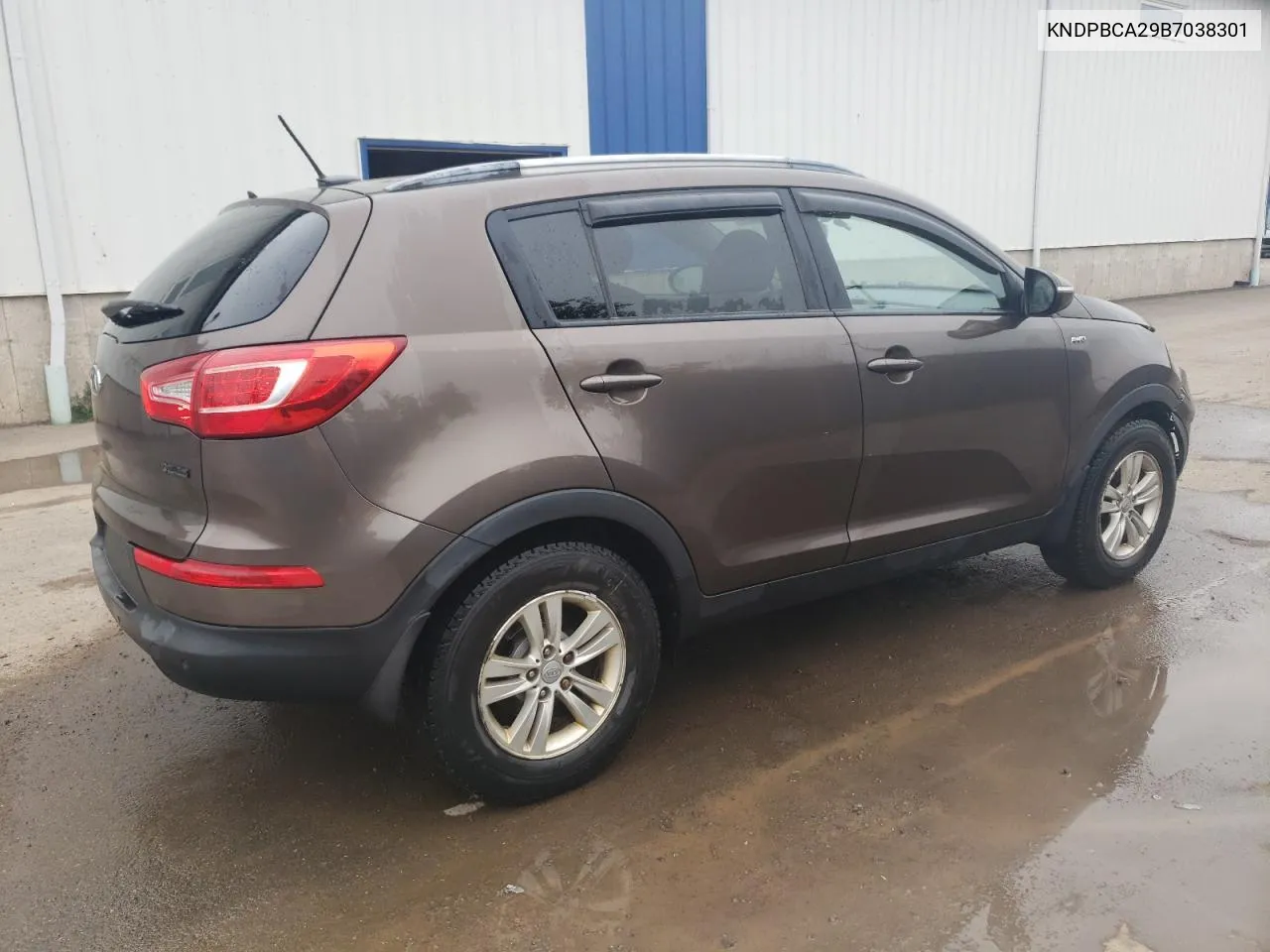 KNDPBCA29B7038301 2011 Kia Sportage Lx