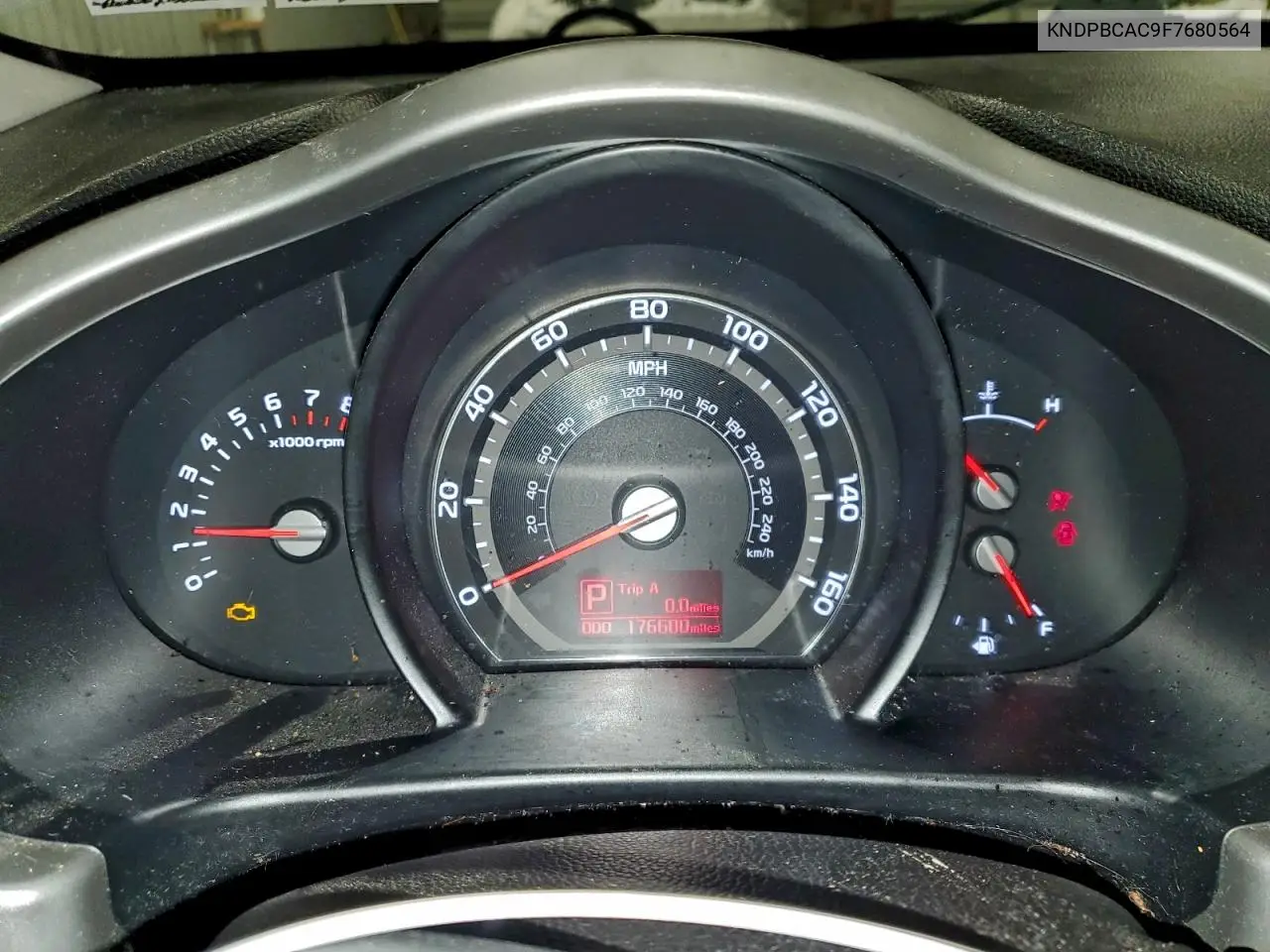 KNDPBCAC9F7680564 2015 Kia Sportage Lx