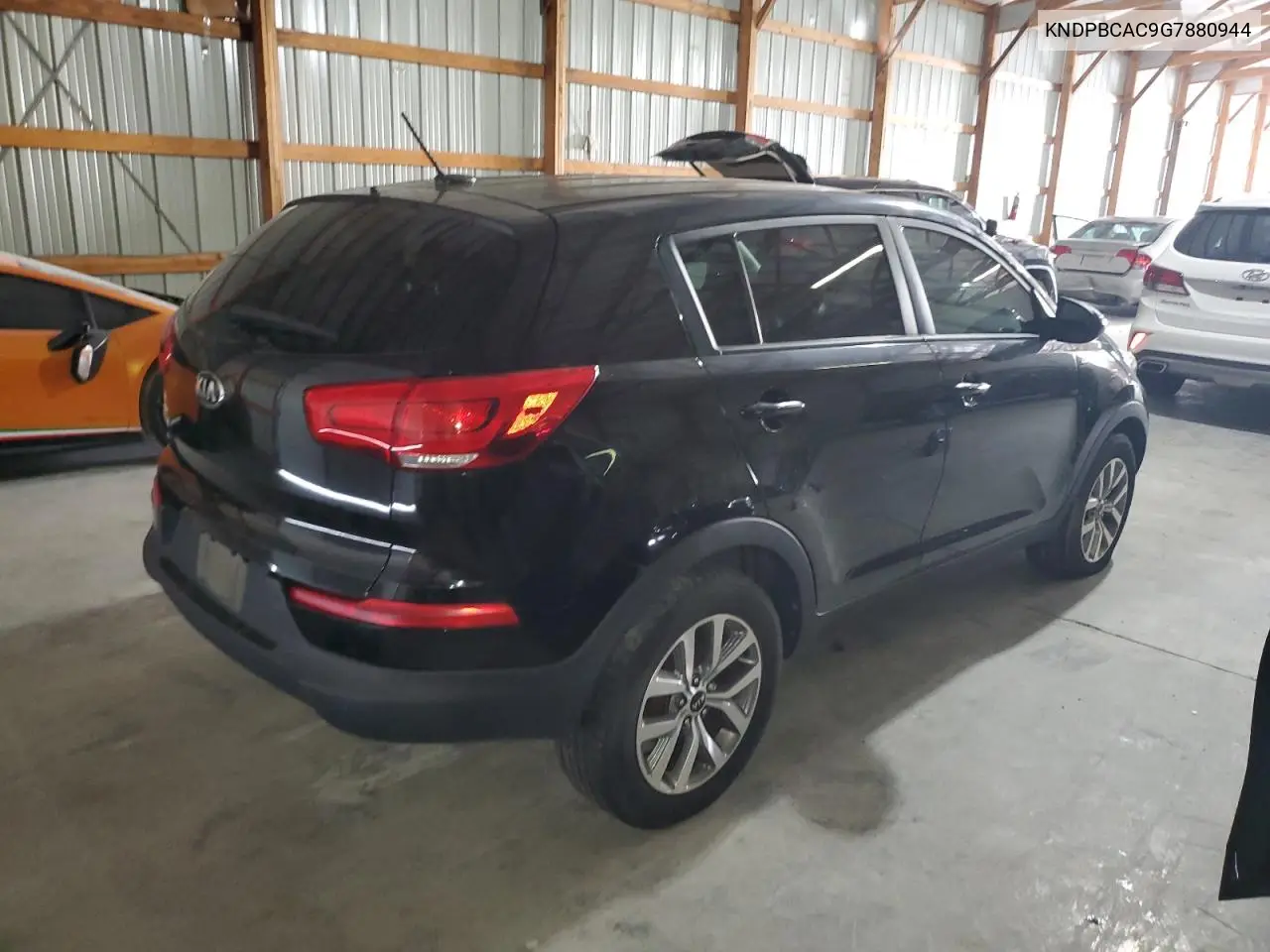 KNDPBCAC9G7880944 2016 Kia Sportage Lx