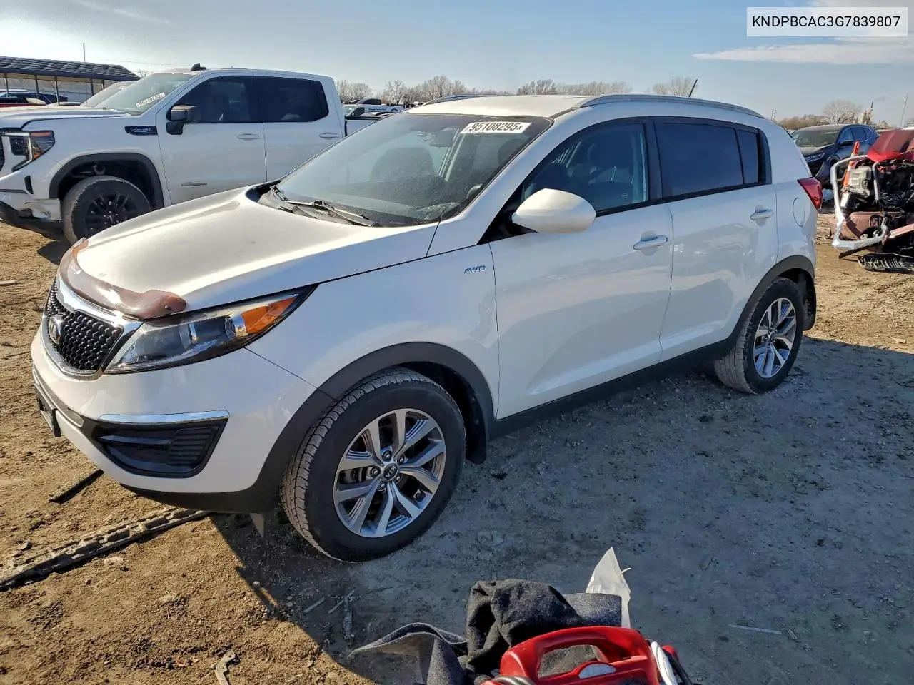 KNDPBCAC3G7839807 2016 Kia Sportage Lx