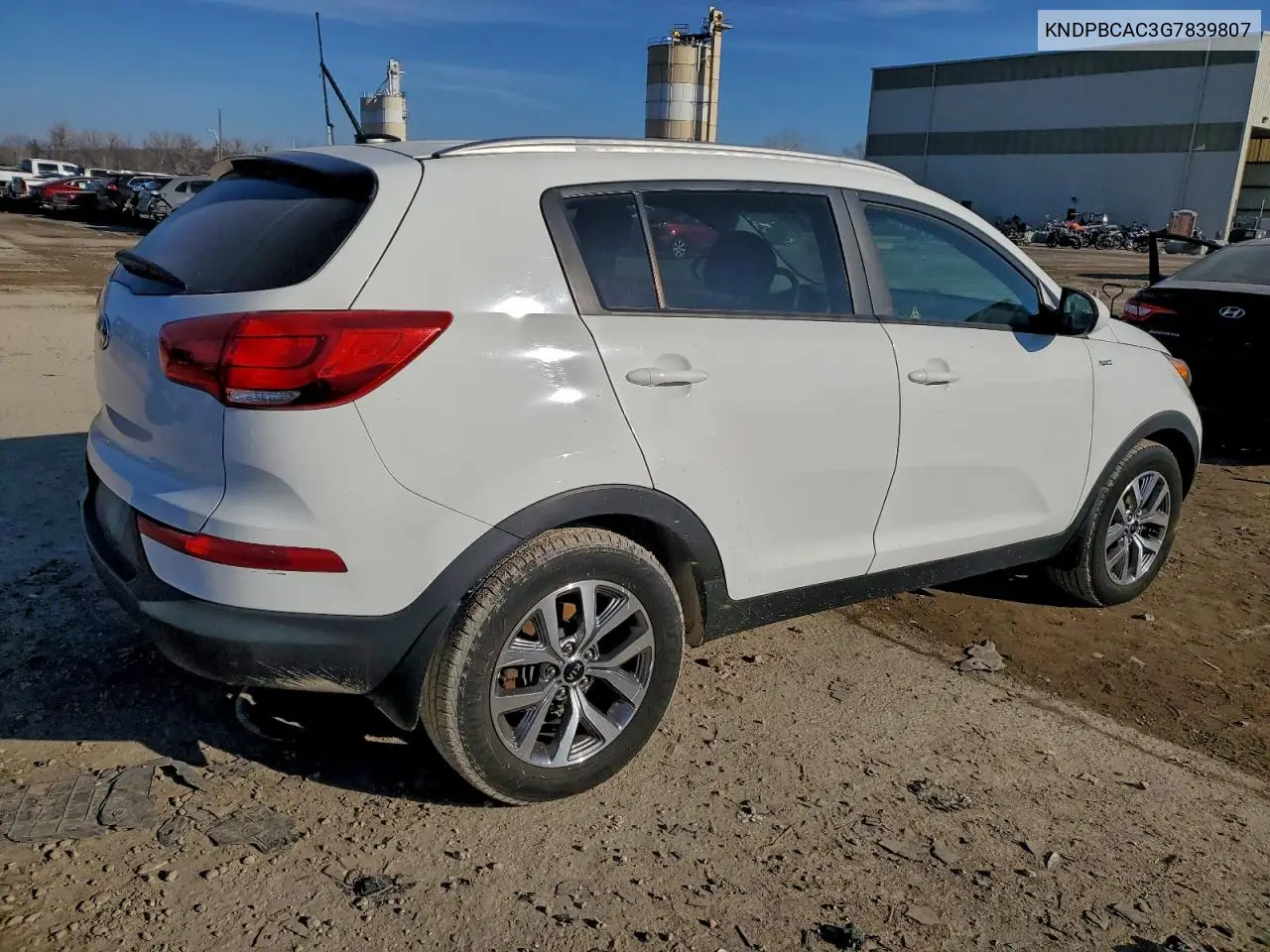 KNDPBCAC3G7839807 2016 Kia Sportage Lx