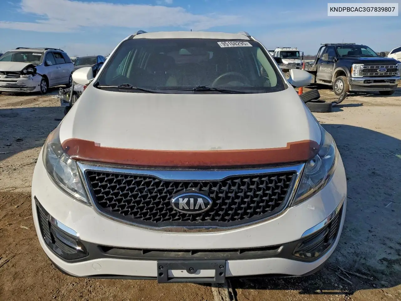 KNDPBCAC3G7839807 2016 Kia Sportage Lx