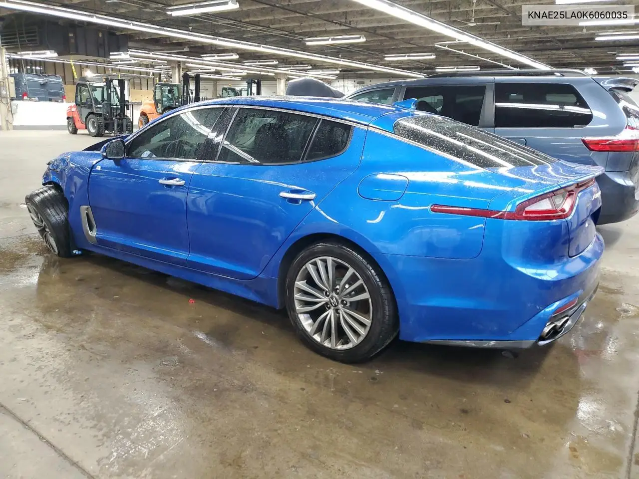 KNAE25LA0K6060035 2019 Kia Stinger Premium