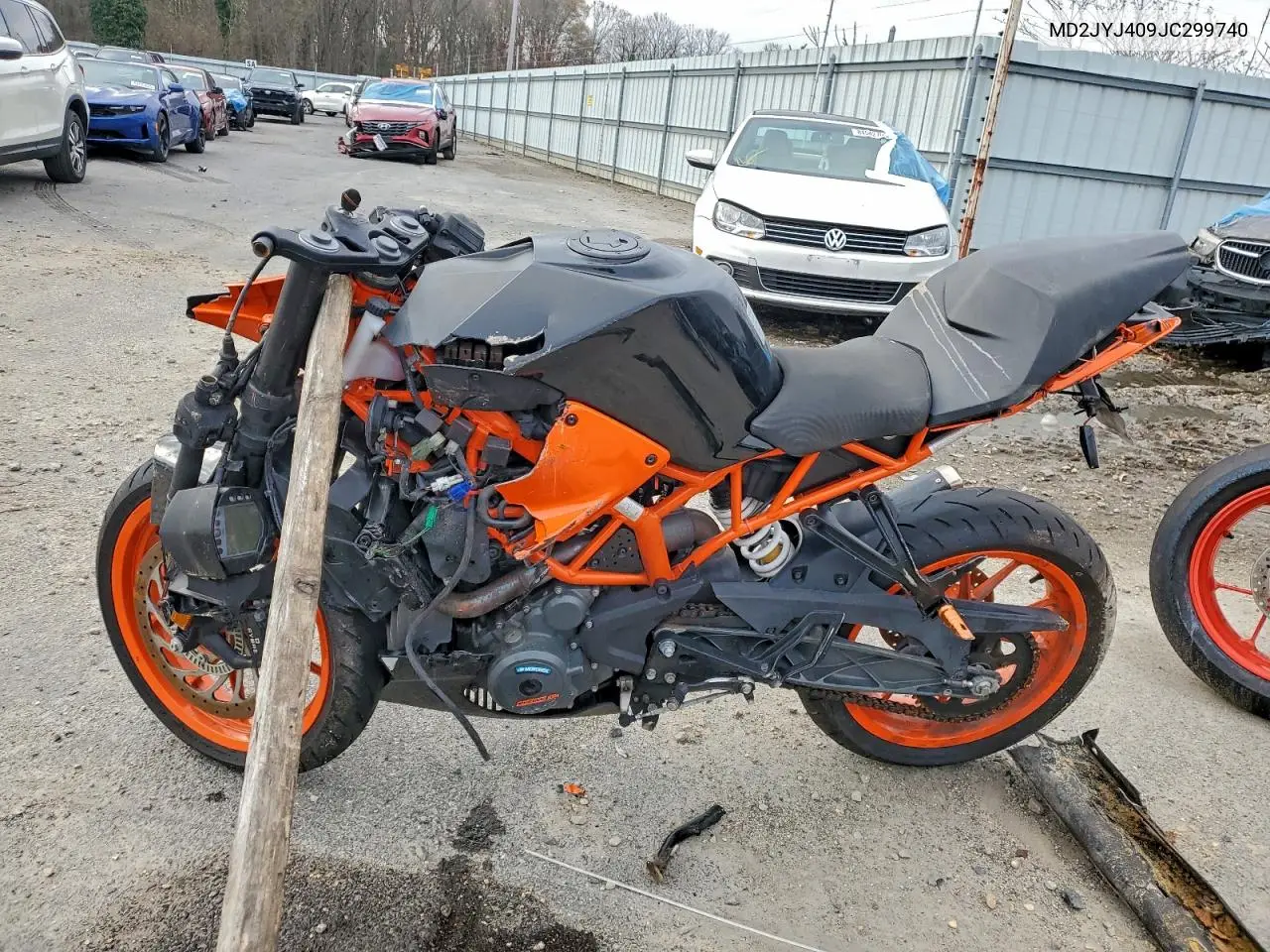 MD2JYJ409JC299740 2018 Ktm 390 Duke