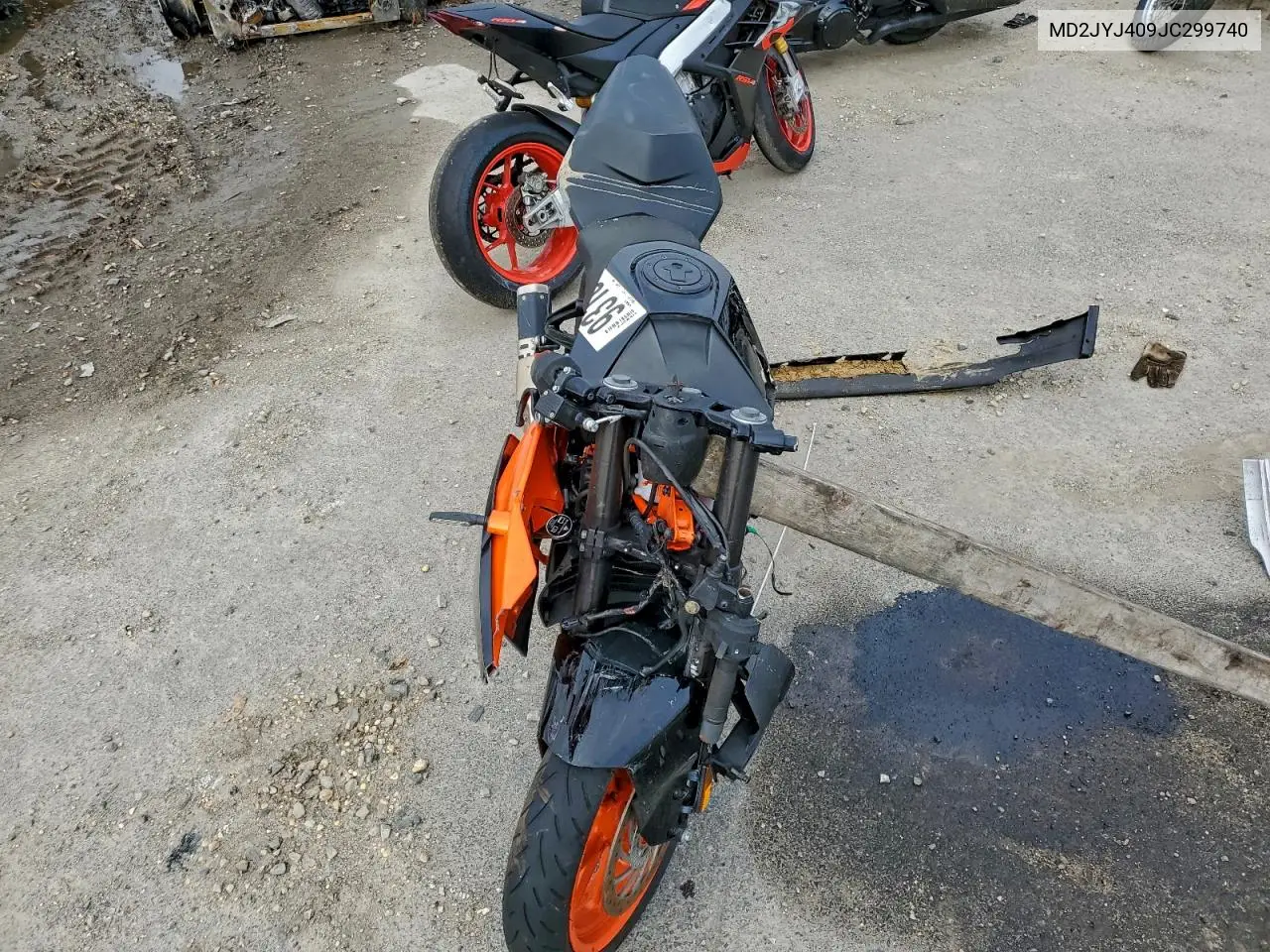 MD2JYJ409JC299740 2018 Ktm 390 Duke