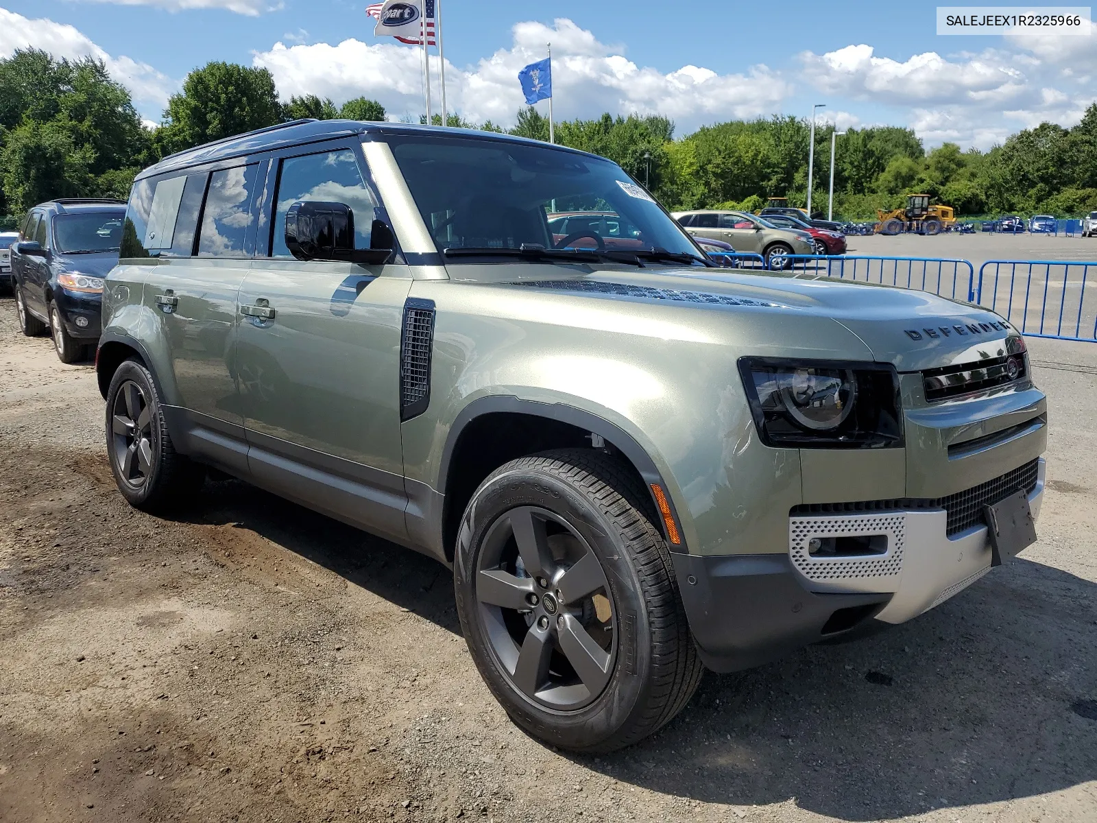 2024 Land Rover Defender 110 S VIN: SALEJEEX1R2325966 Lot: 66947864