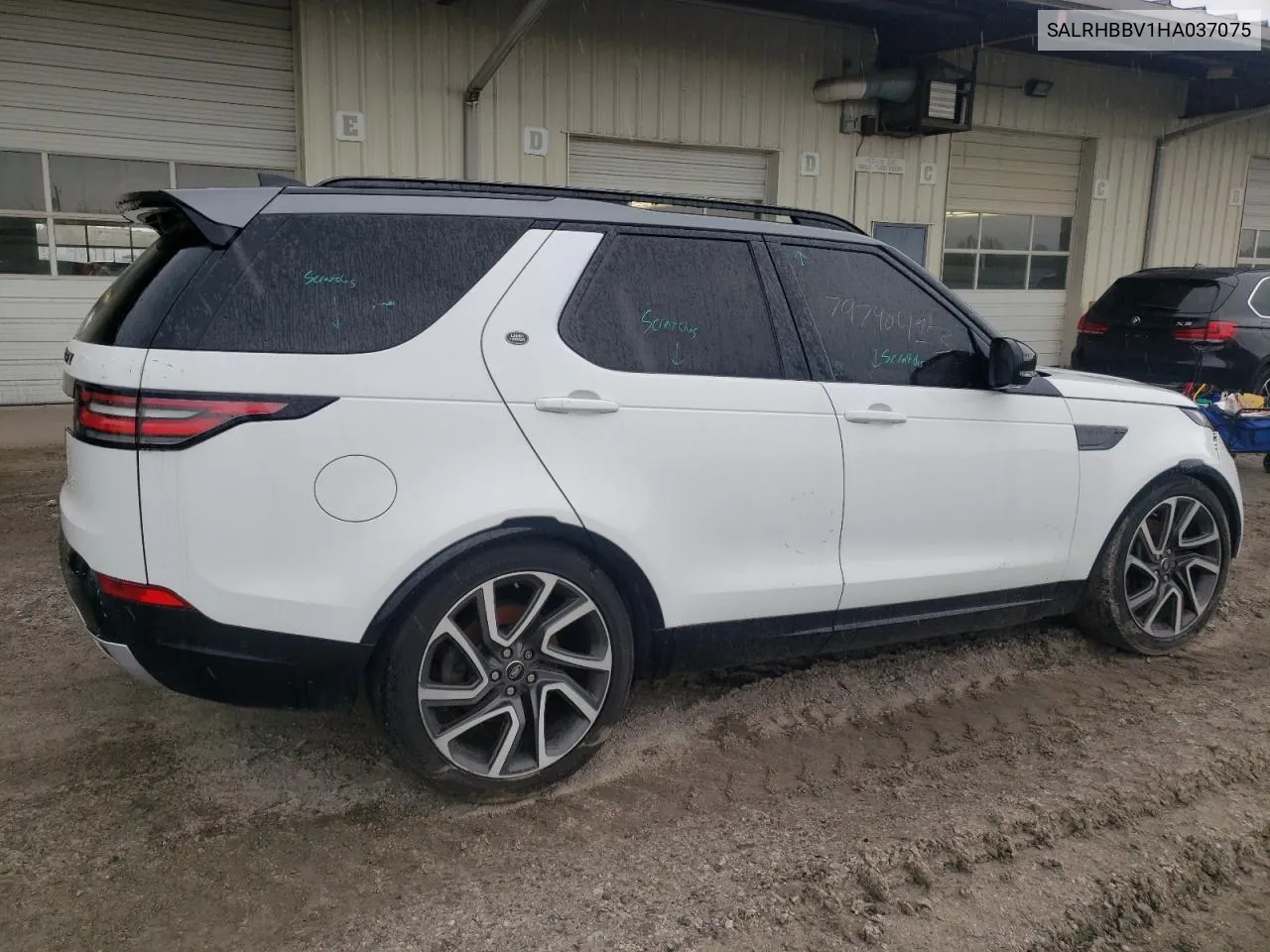 SALRHBBV1HA037075 2017 Land Rover Discovery Hse Luxury