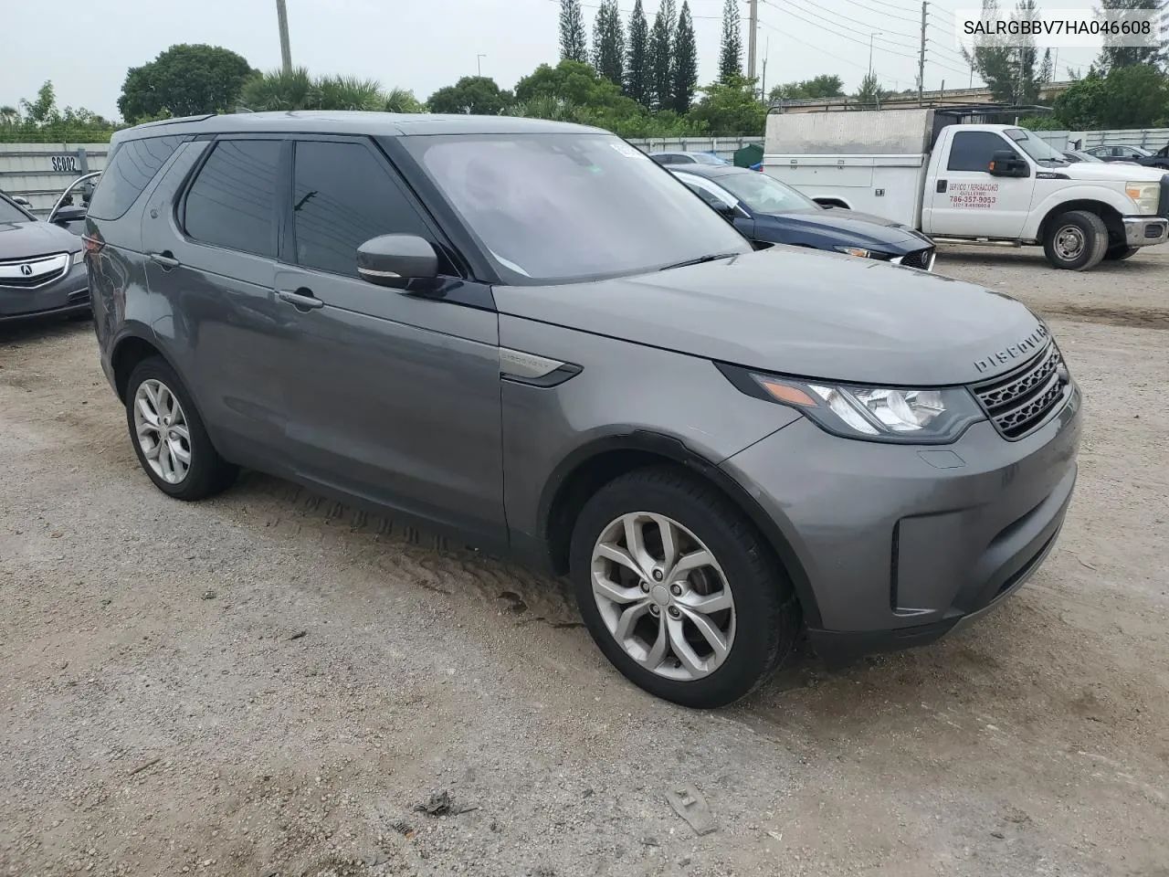 SALRGBBV7HA046608 2017 Land Rover Discovery Se