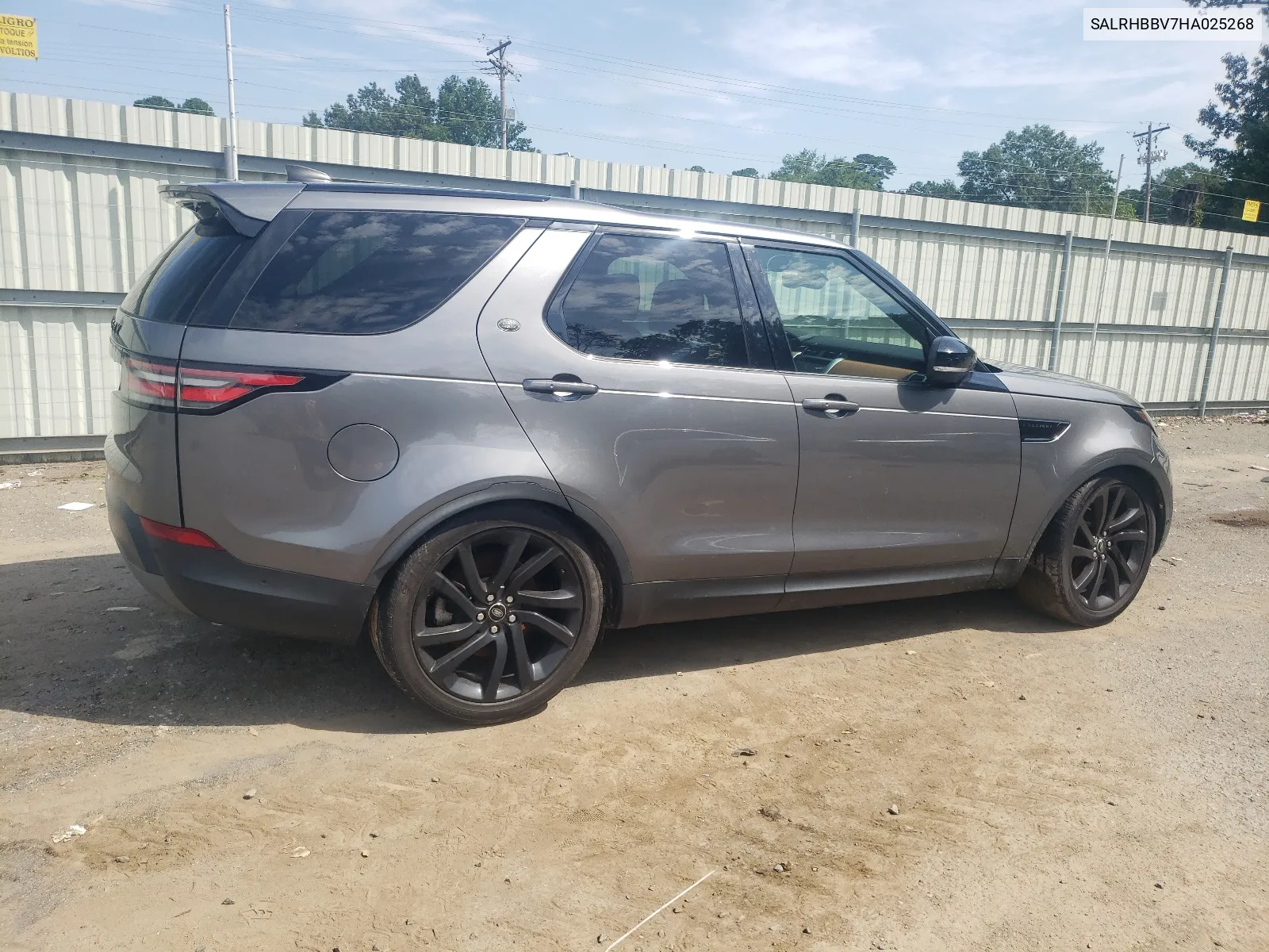 2017 Land Rover Discovery Hse Luxury VIN: SALRHBBV7HA025268 Lot: 62222724