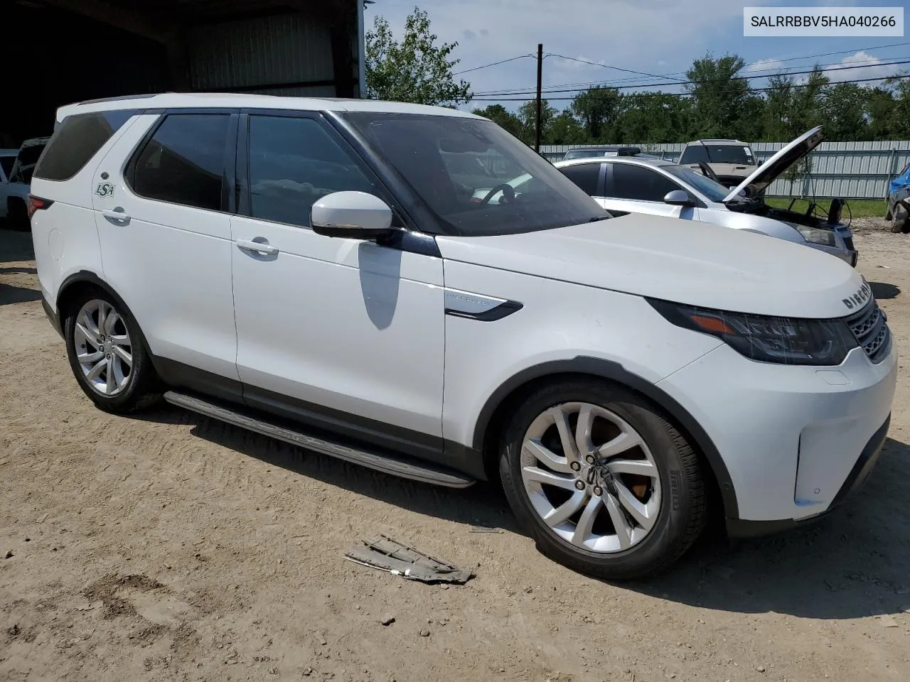 2017 Land Rover Discovery Hse VIN: SALRRBBV5HA040266 Lot: 69797864