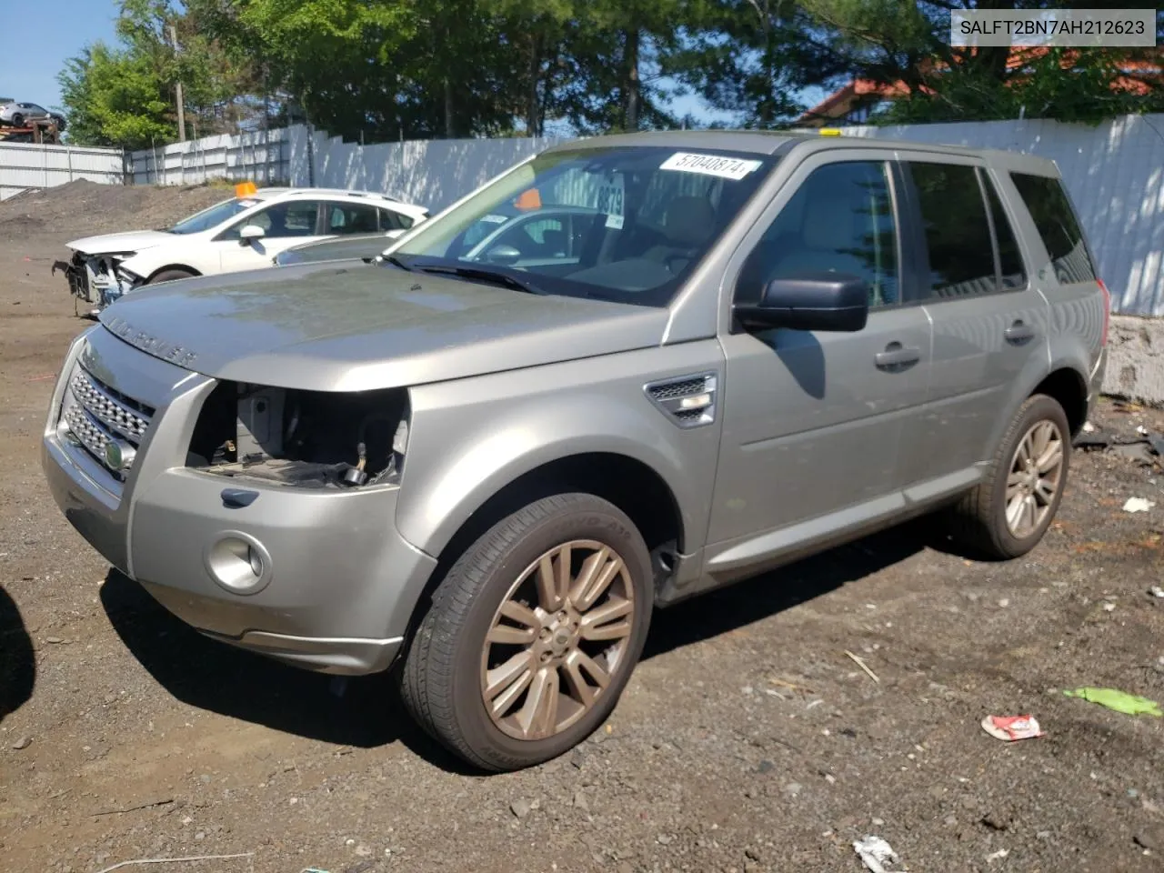 SALFT2BN7AH212623 2010 Land Rover Lr2 Hse Technology