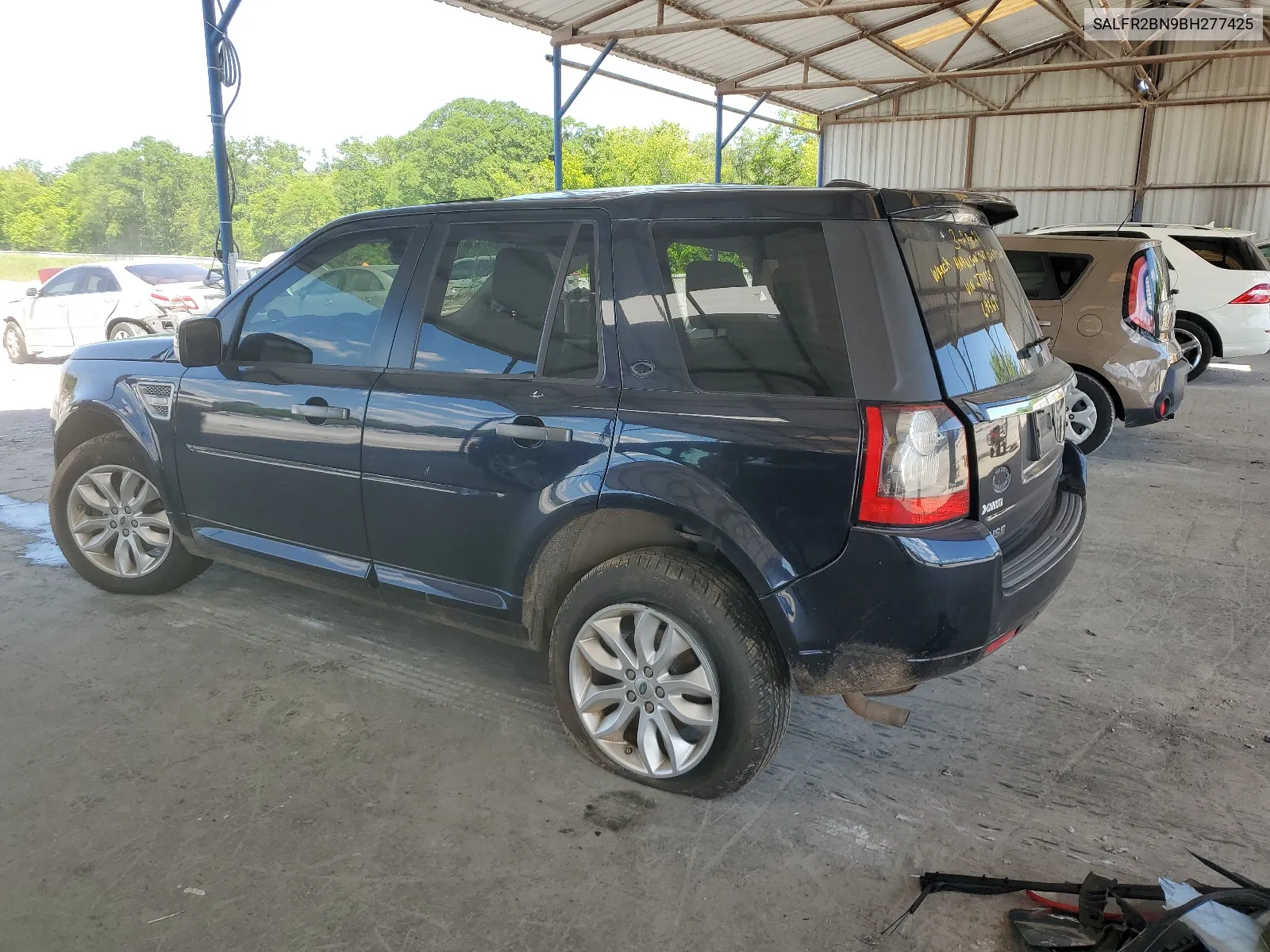 SALFR2BN9BH277425 2011 Land Rover Lr2 Hse