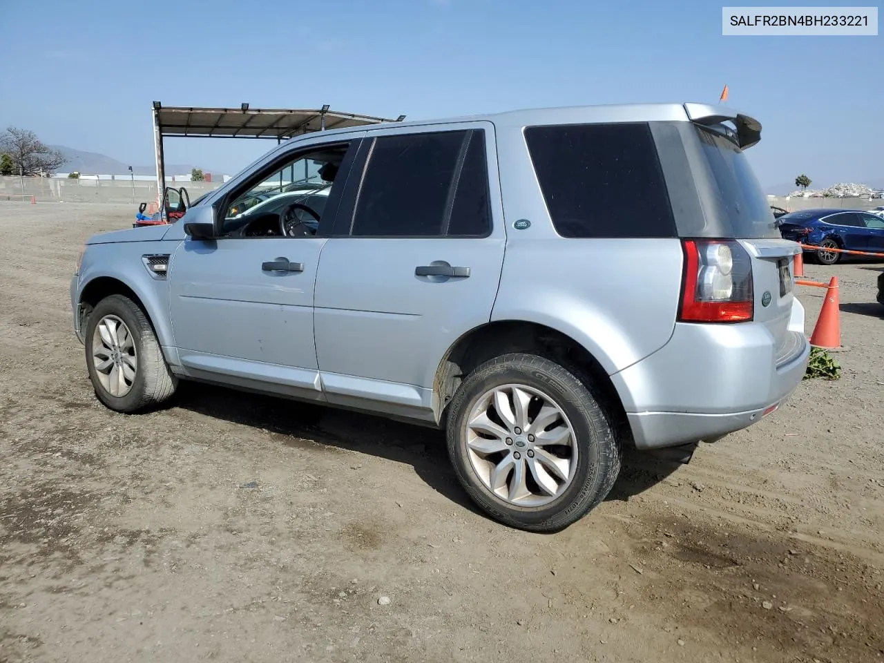 SALFR2BN4BH233221 2011 Land Rover Lr2 Hse