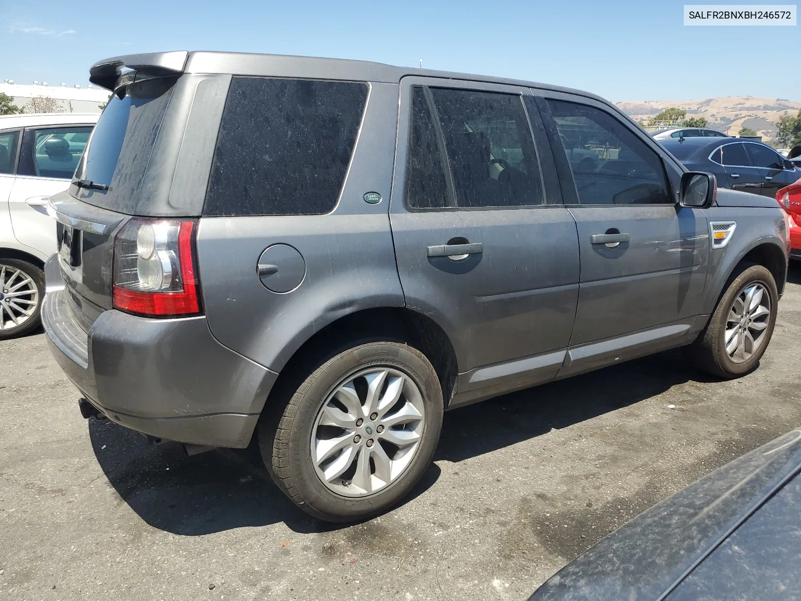 SALFR2BNXBH246572 2011 Land Rover Lr2 Hse