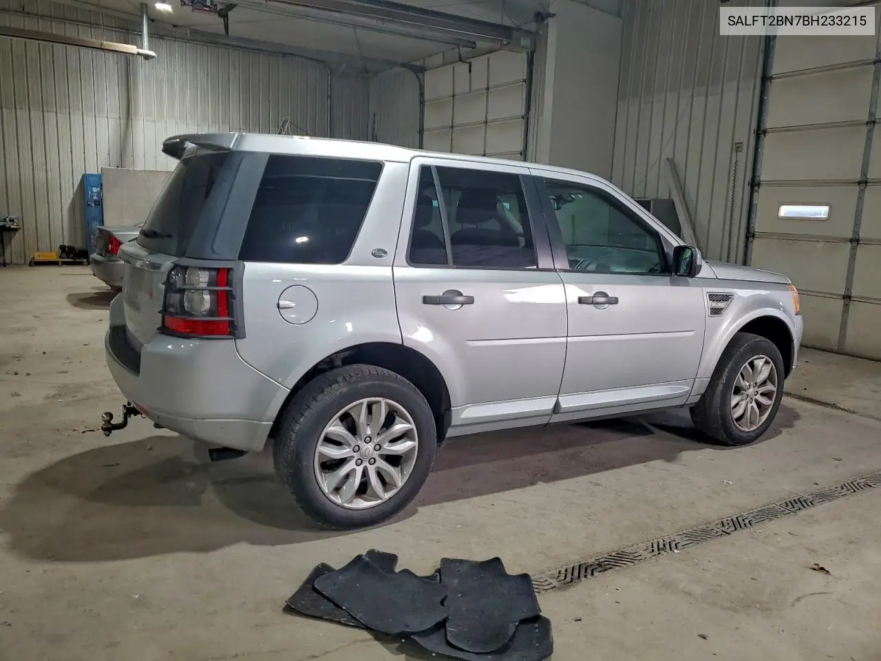SALFT2BN7BH233215 2011 Land Rover Lr2 Hse Luxury
