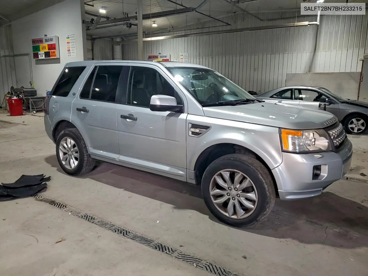SALFT2BN7BH233215 2011 Land Rover Lr2 Hse Luxury