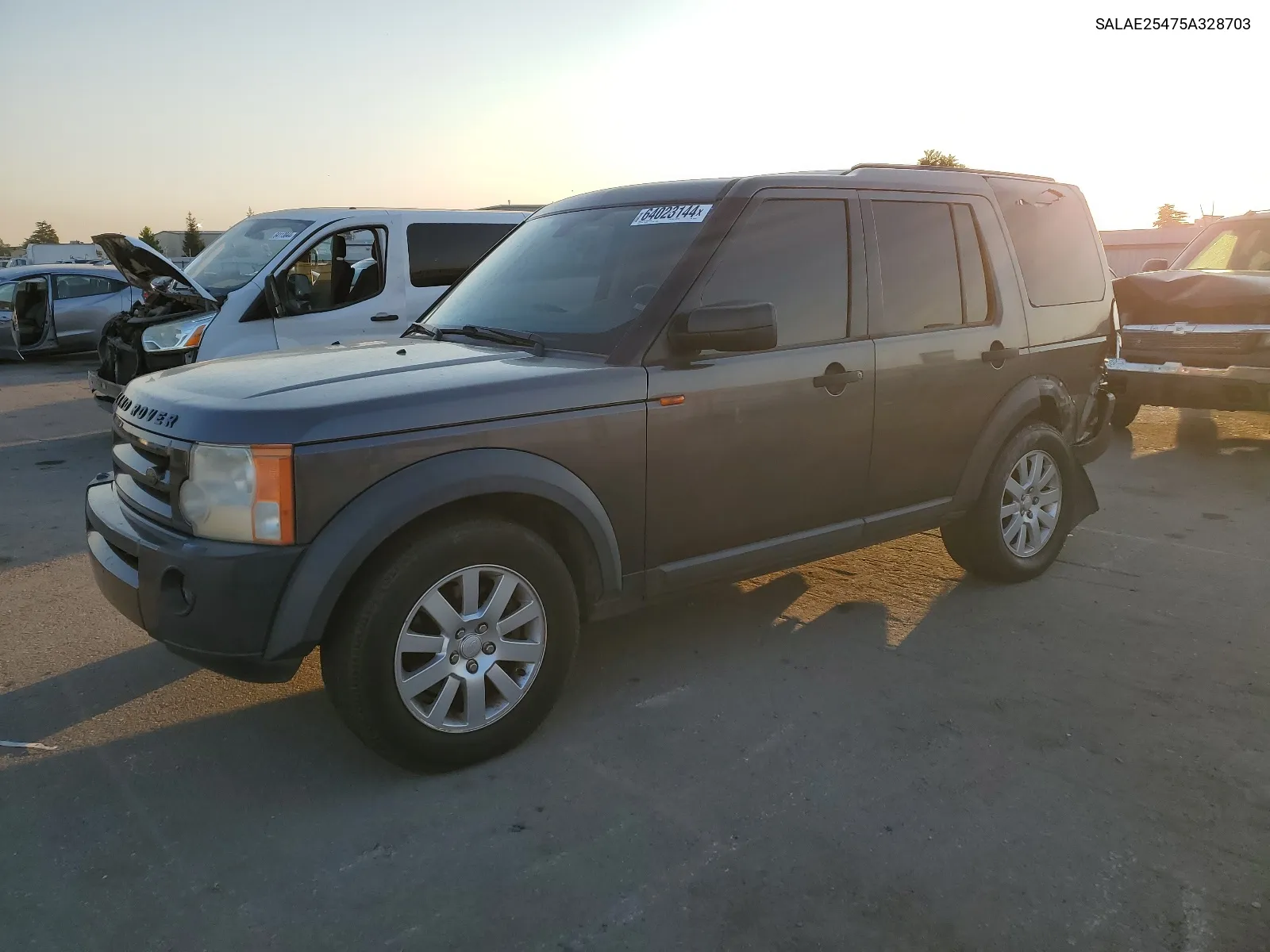 2005 Land Rover Lr3 Se VIN: SALAE25475A328703 Lot: 64023144