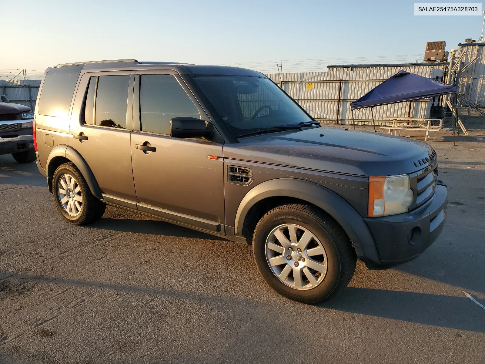 2005 Land Rover Lr3 Se VIN: SALAE25475A328703 Lot: 64023144