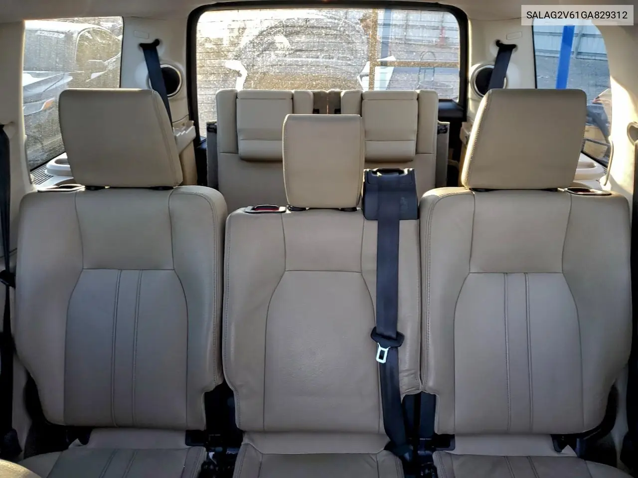 SALAG2V61GA829312 2016 Land Rover Lr4 Hse