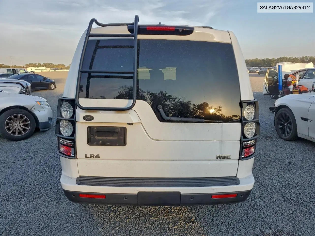 SALAG2V61GA829312 2016 Land Rover Lr4 Hse