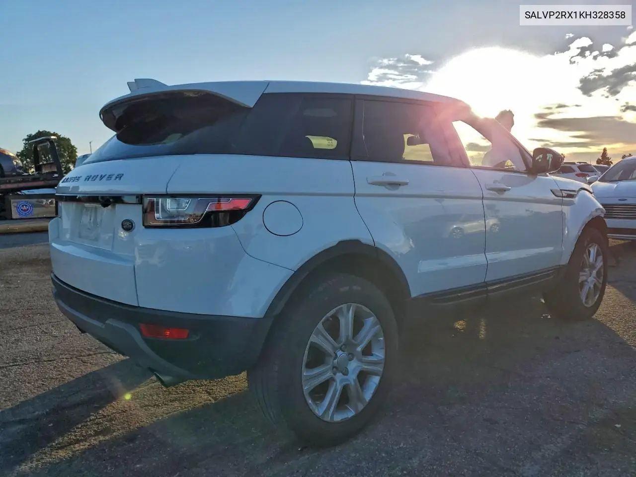 SALVP2RX1KH328358 2019 Land Rover Range Rover Evoque Se