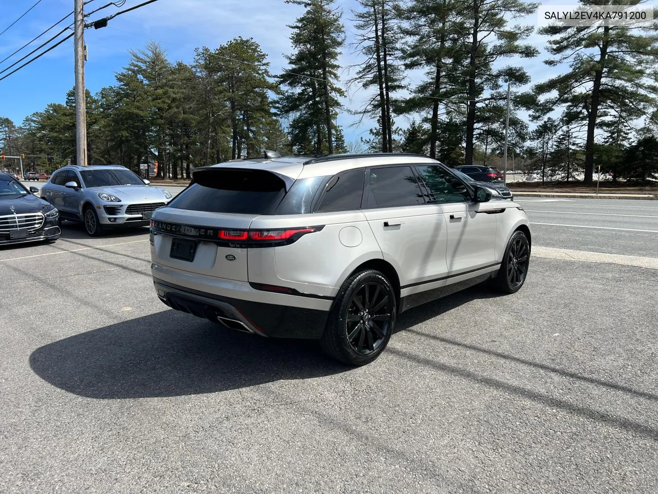 2019 Land Rover Range Rover Velar R-Dynamic Se VIN: SALYL2EV4KA791200 Lot: 51459874