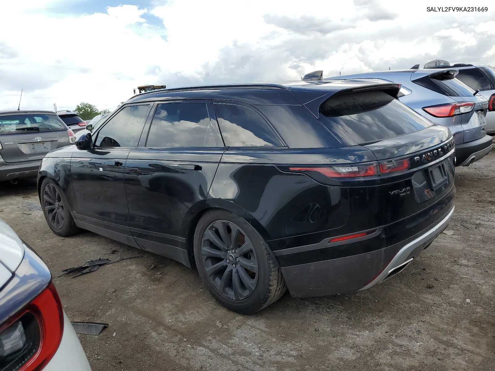 SALYL2FV9KA231669 2019 Land Rover Range Rover Velar R-Dynamic Se