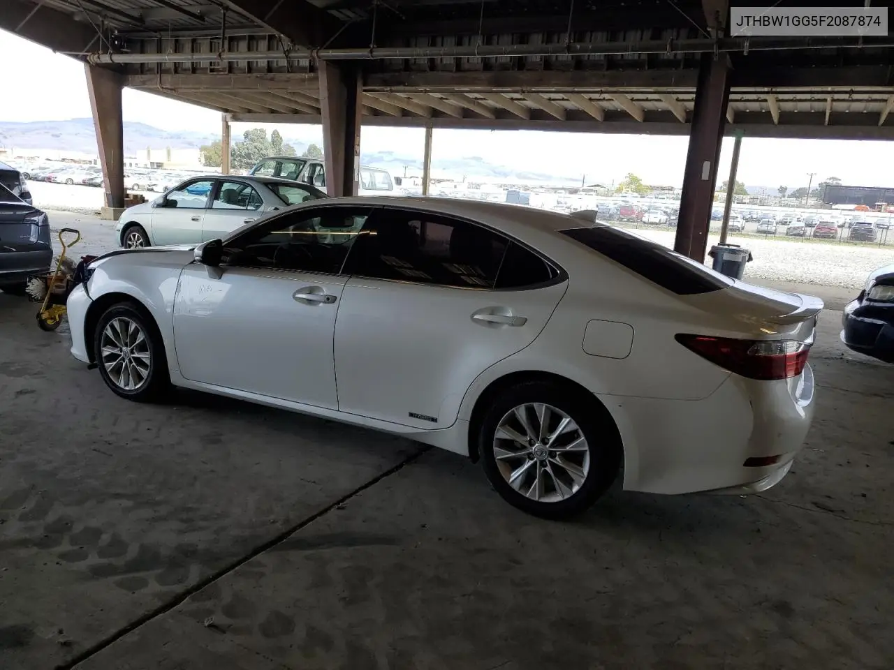 JTHBW1GG5F2087874 2015 Lexus Es 300H