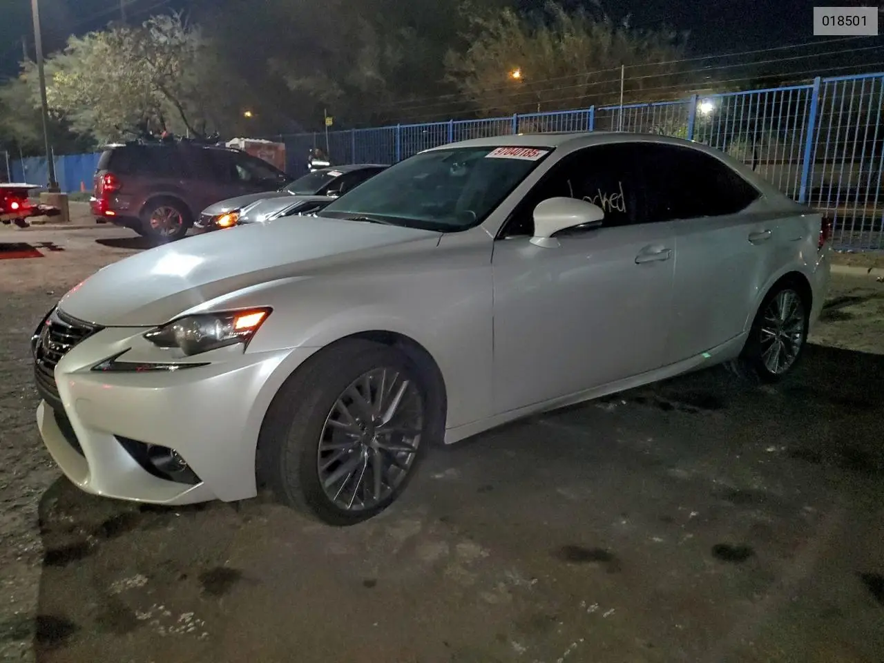 018501 2016 Lexus Is 200T