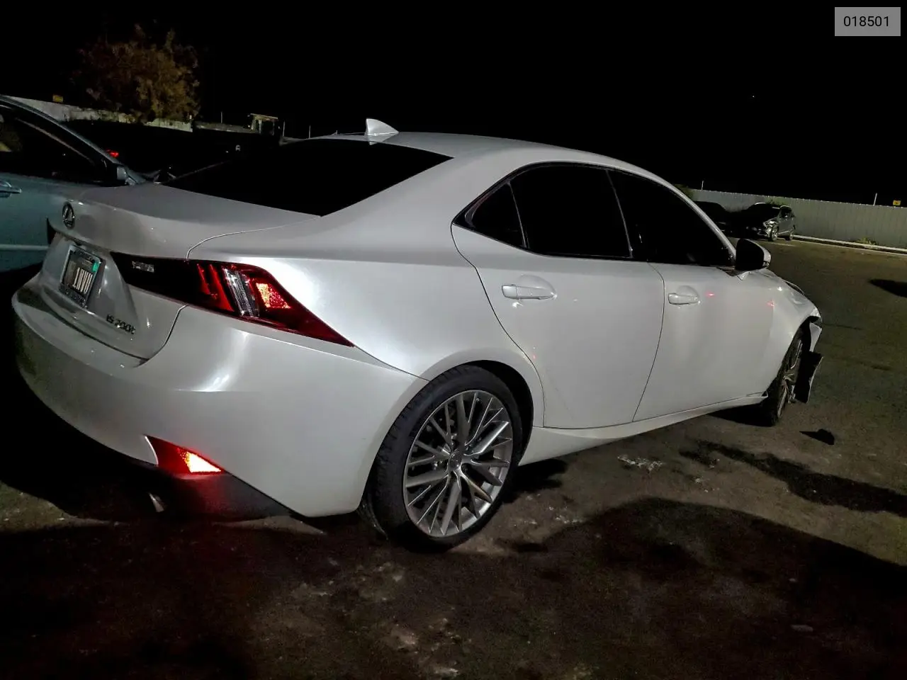 018501 2016 Lexus Is 200T