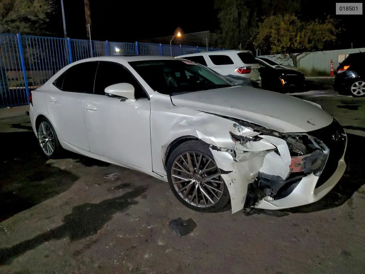 018501 2016 Lexus Is 200T