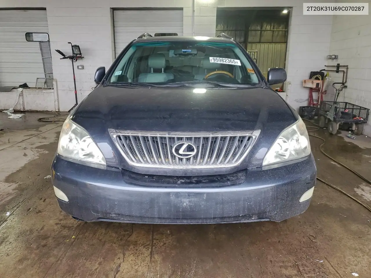 2T2GK31U69C070287 2009 Lexus Rx 350
