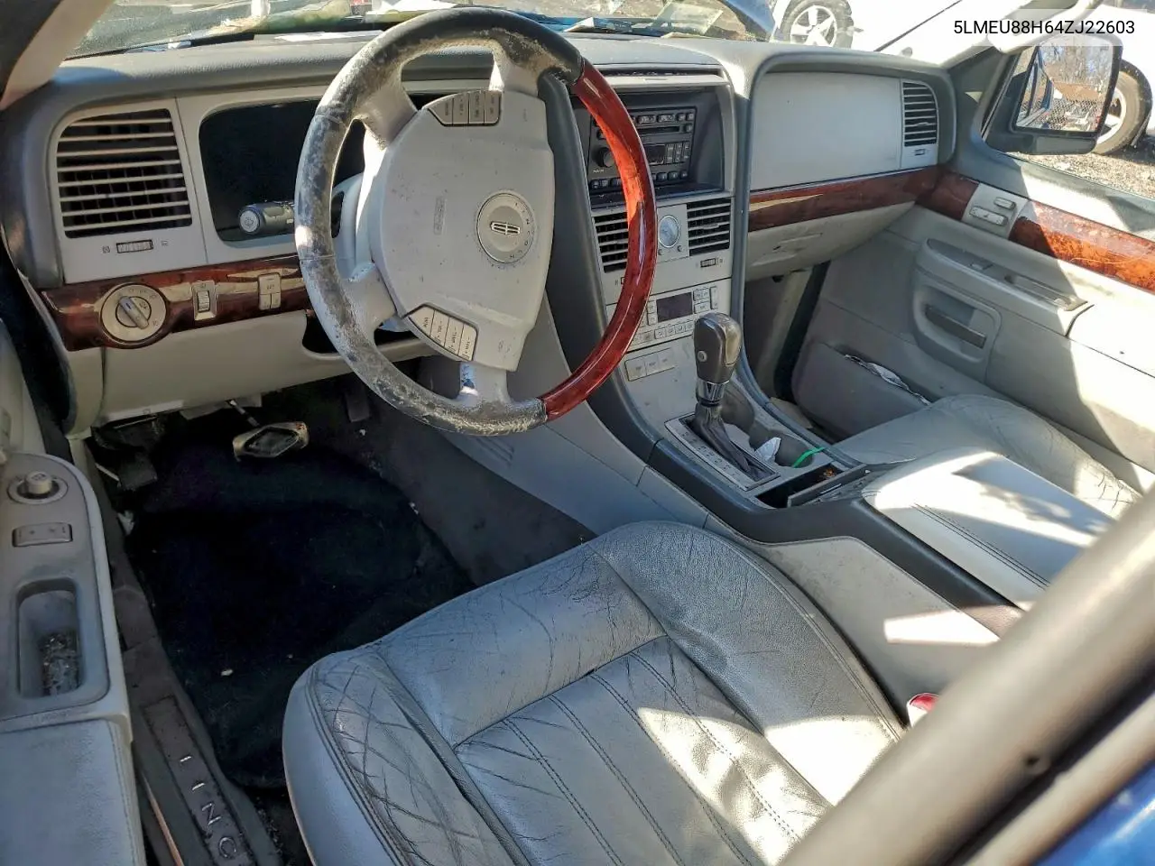 5LMEU88H64ZJ22603 2004 Lincoln Aviator