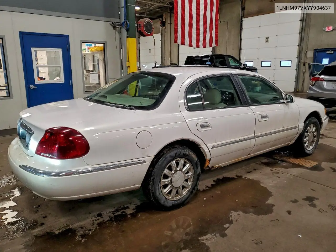 1LNHM97VXYY904637 2000 Lincoln Continental
