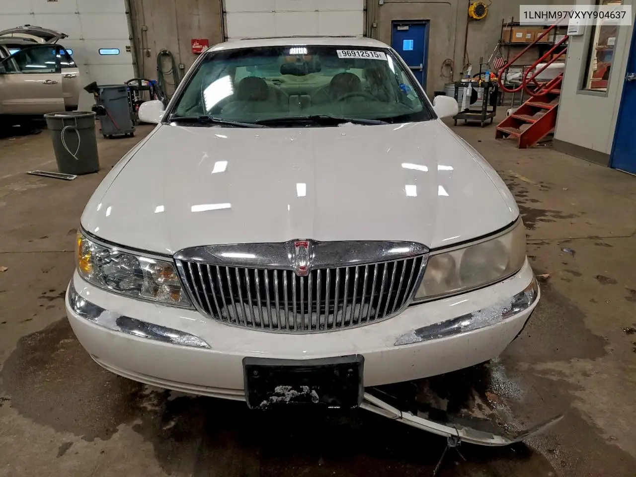 1LNHM97VXYY904637 2000 Lincoln Continental