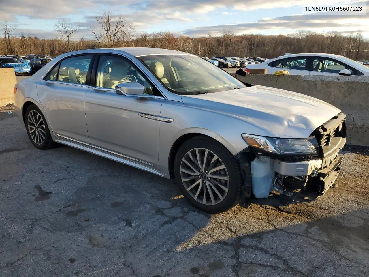 1LN6L9TK0H5607223 2017 Lincoln Continental Select