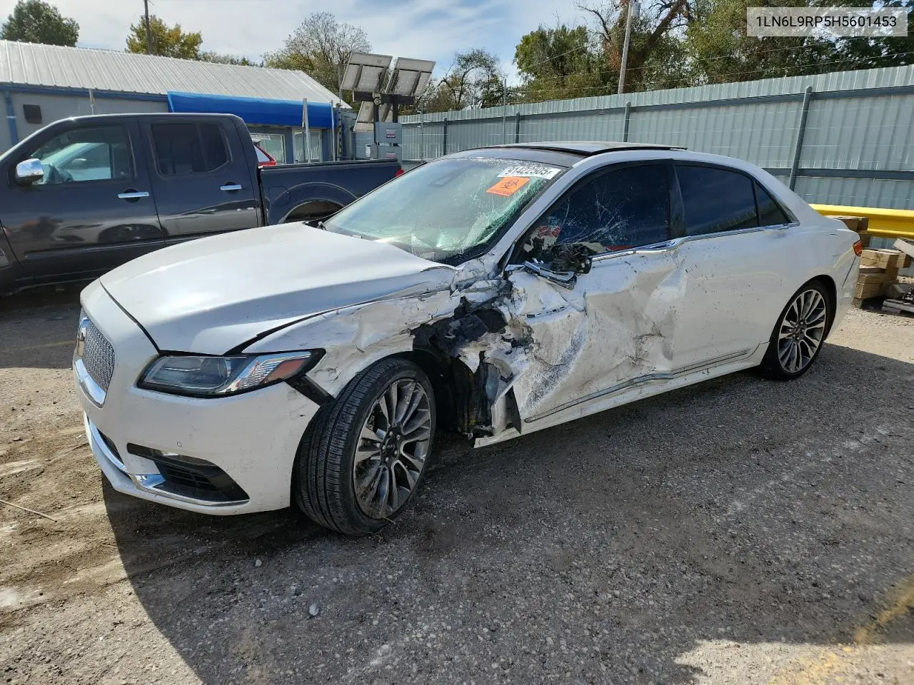 1LN6L9RP5H5601453 2017 Lincoln Continental Reserve