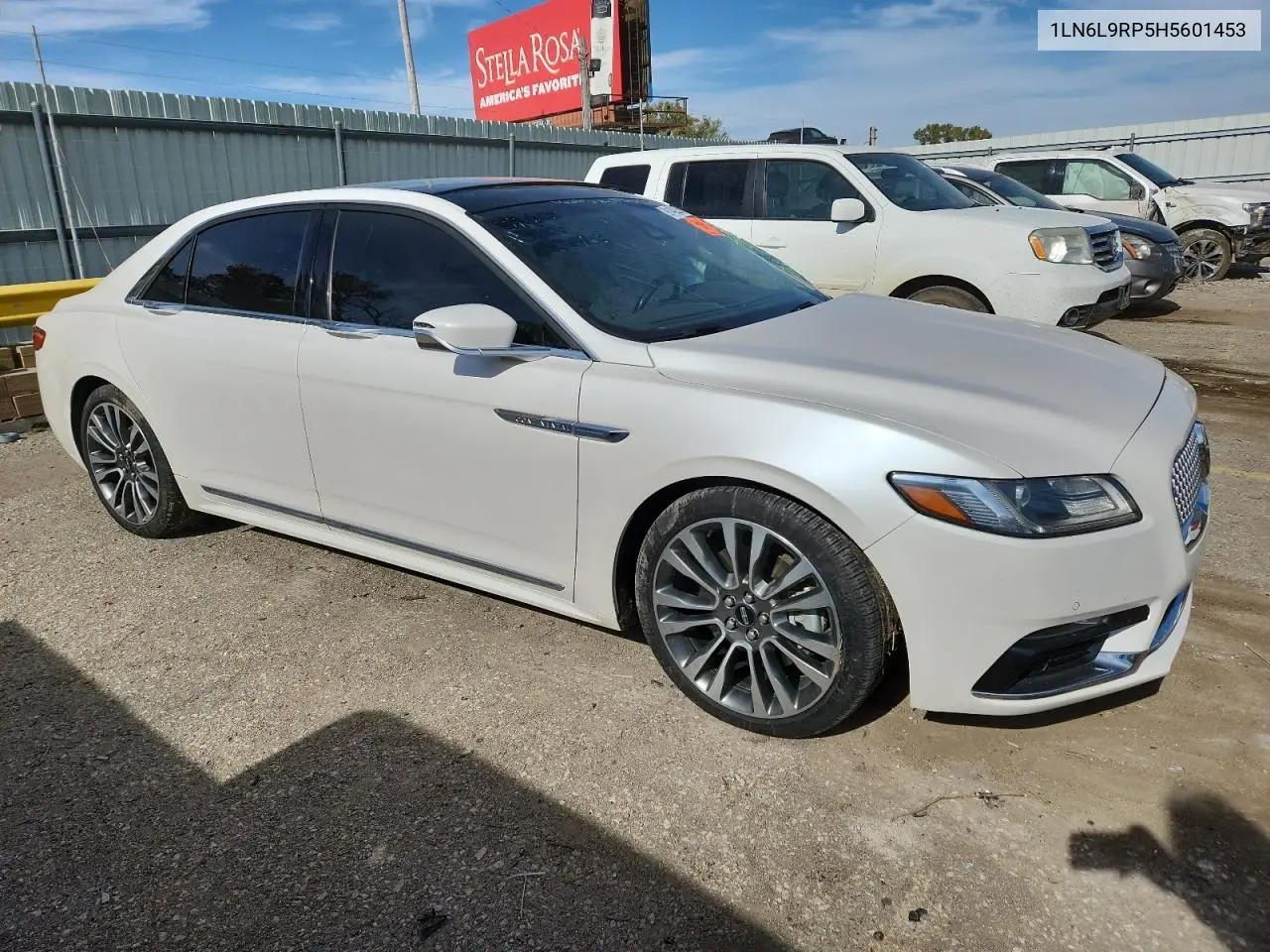 1LN6L9RP5H5601453 2017 Lincoln Continental Reserve