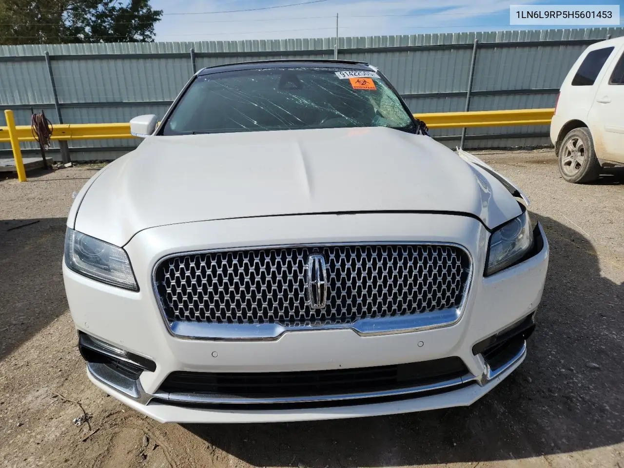 1LN6L9RP5H5601453 2017 Lincoln Continental Reserve