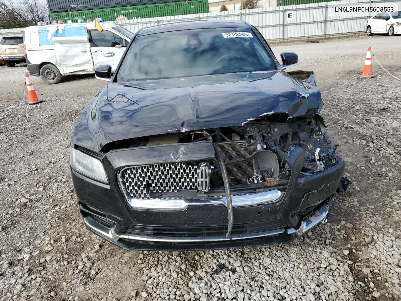 1LN6L9NP0H5603553 2017 Lincoln Continental Reserve
