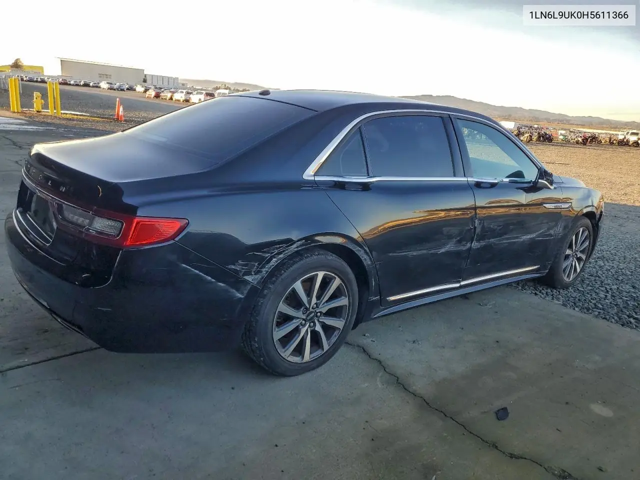1LN6L9UK0H5611366 2017 Lincoln Continental