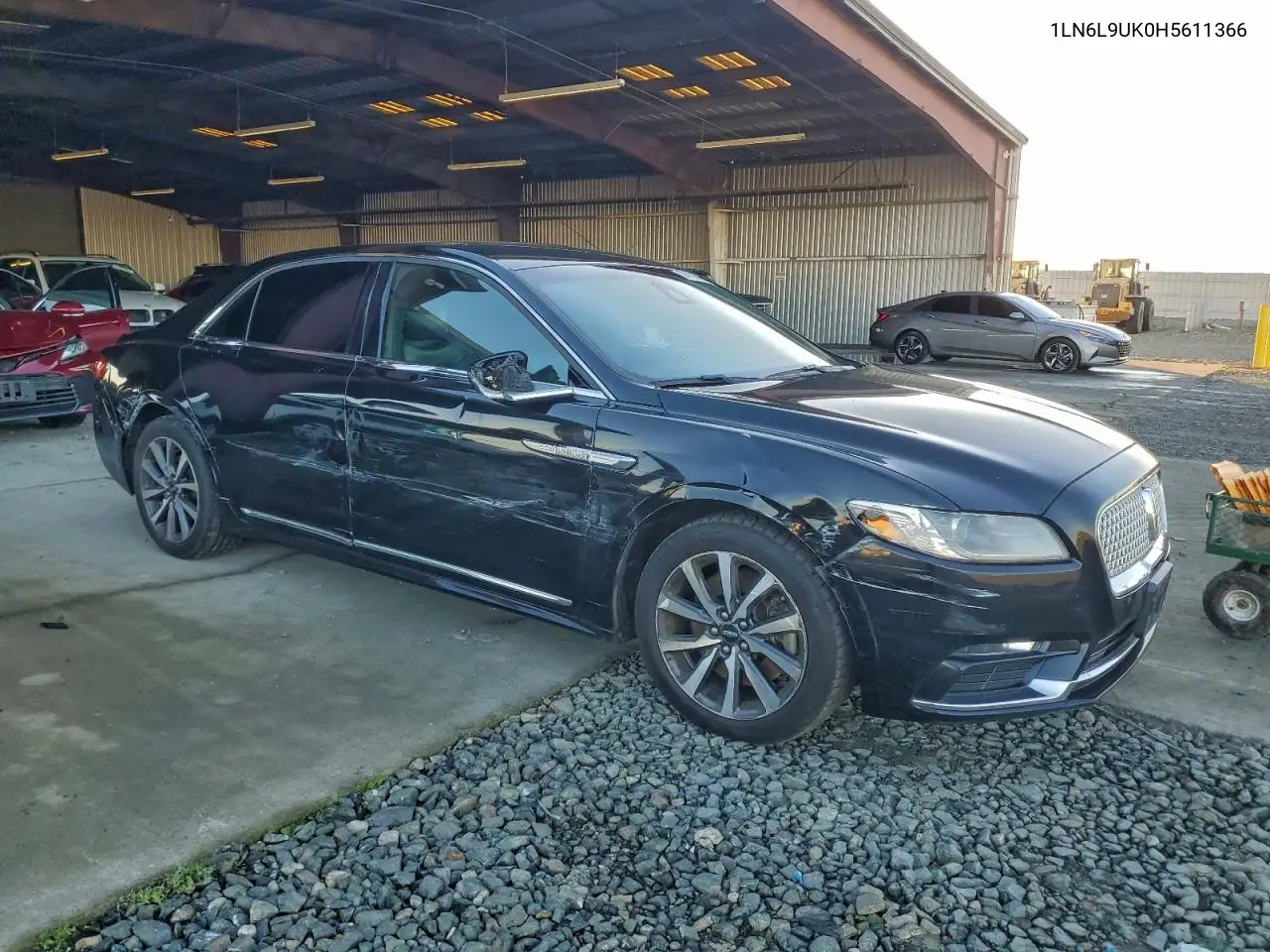 1LN6L9UK0H5611366 2017 Lincoln Continental
