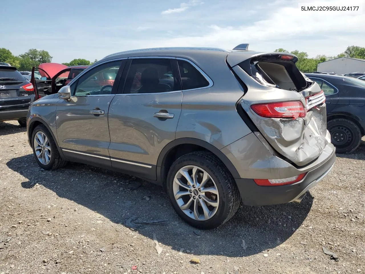 5LMCJ2C95GUJ24177 2016 Lincoln Mkc Select