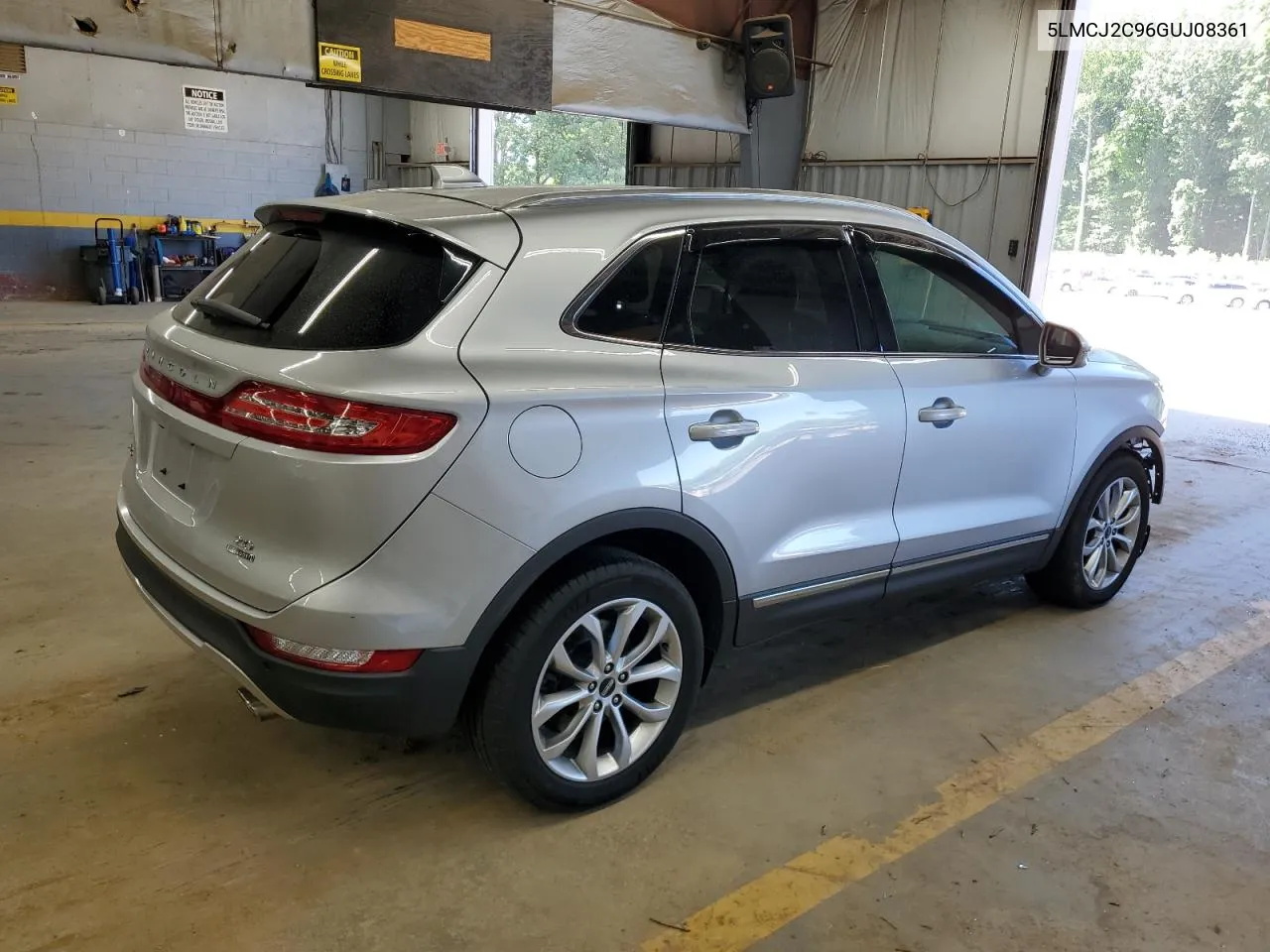 5LMCJ2C96GUJ08361 2016 Lincoln Mkc Select