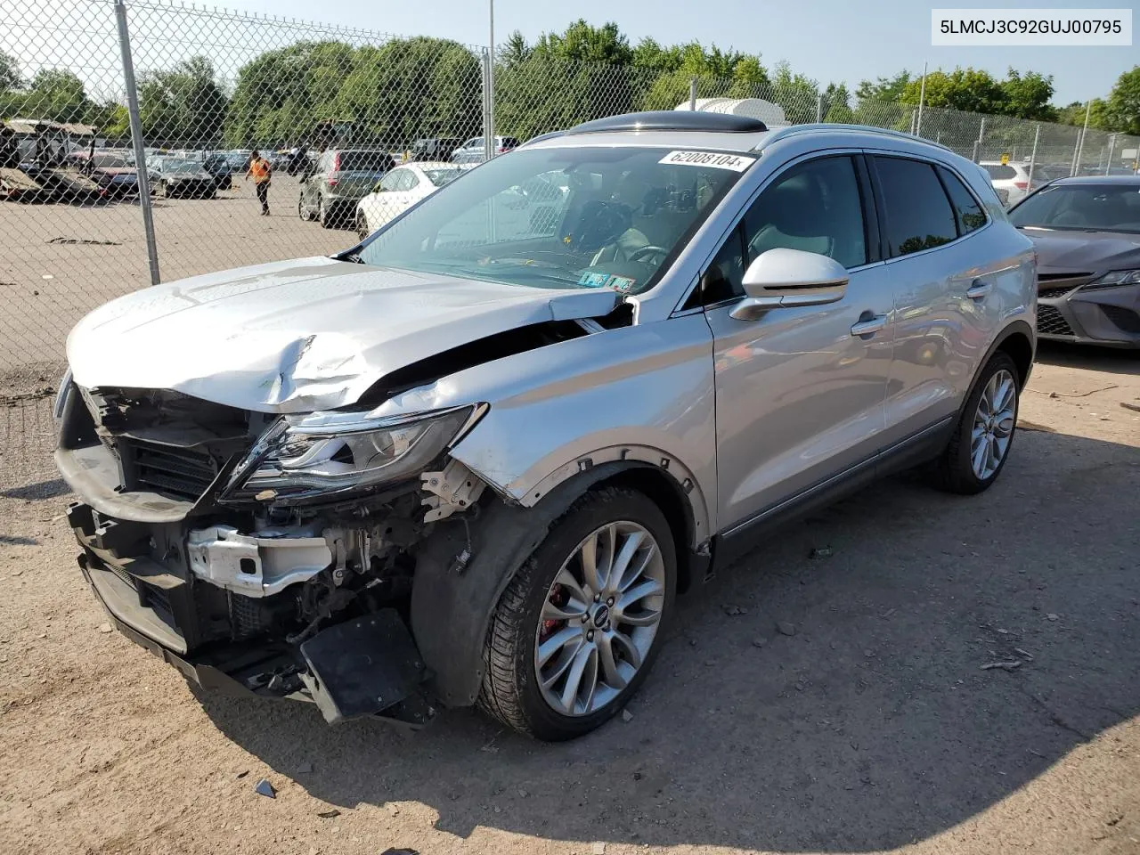 5LMCJ3C92GUJ00795 2016 Lincoln Mkc Reserve