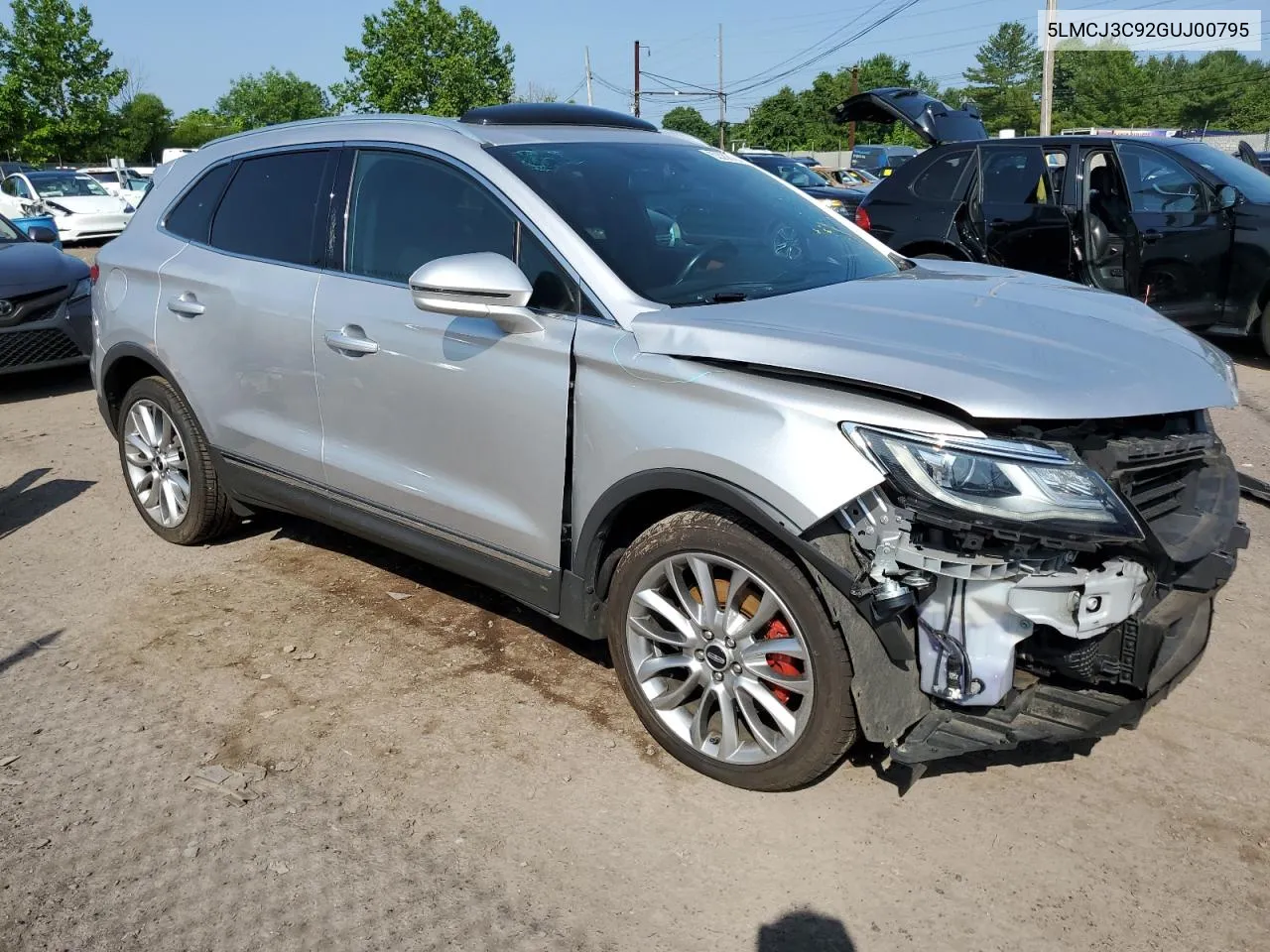 5LMCJ3C92GUJ00795 2016 Lincoln Mkc Reserve